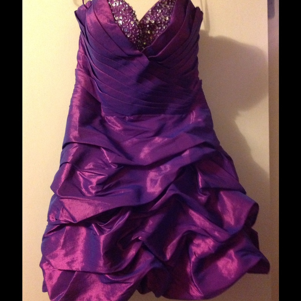 Pretty little purple dress!
