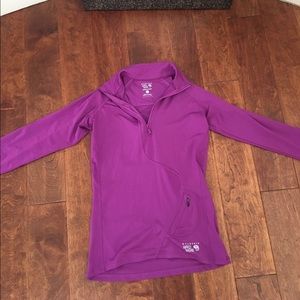 Workout half-zip
