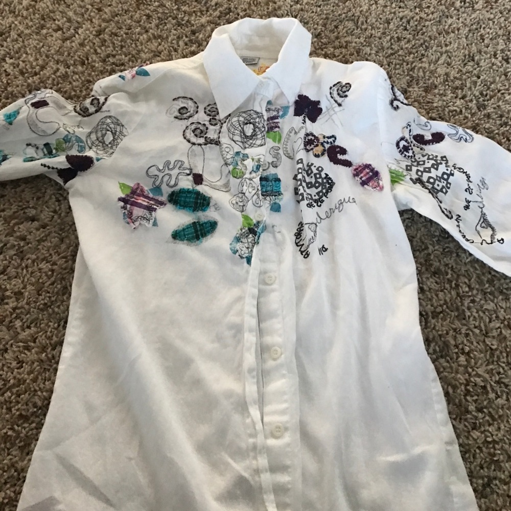 Desiqual white button down