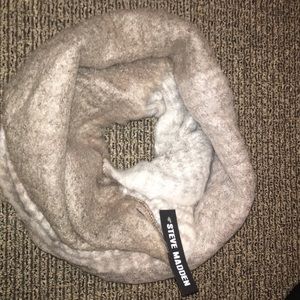 Steve Madden scarf
