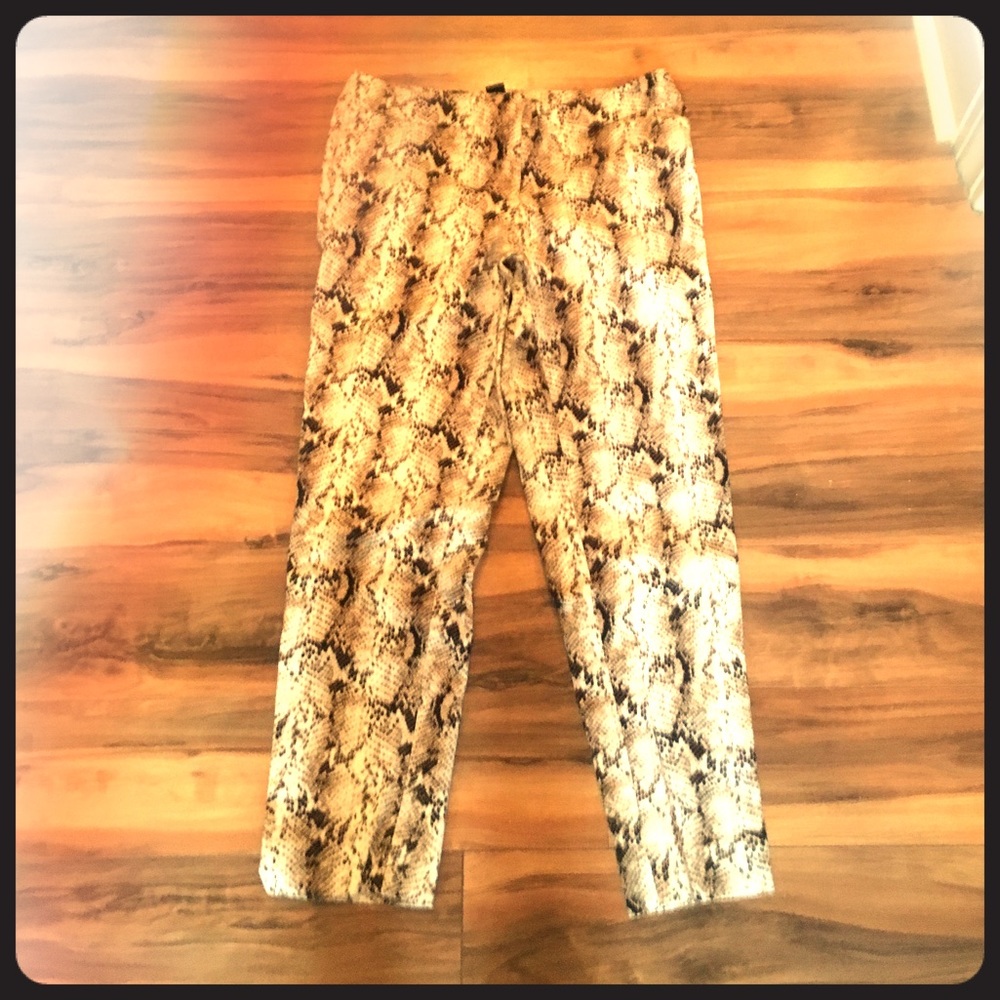 White House Black Market Slim Ankle Pants