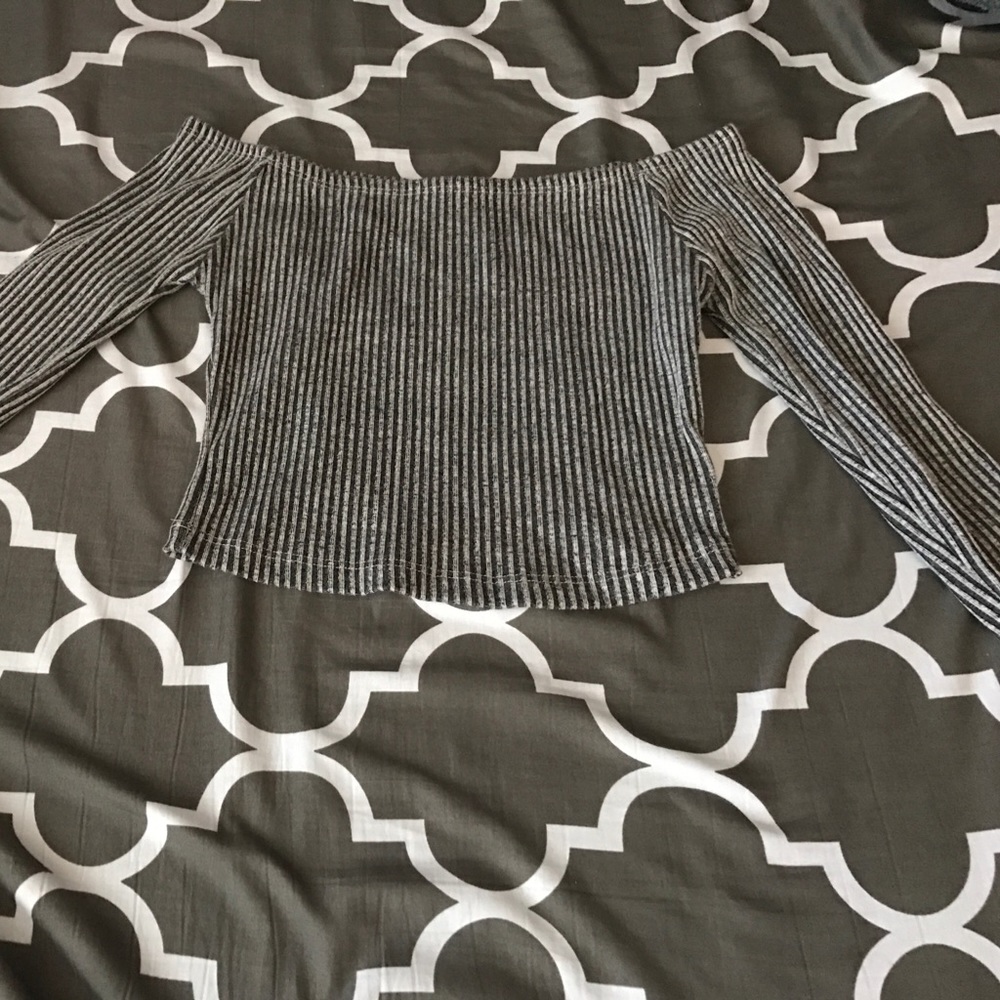 Off shoulder crop top