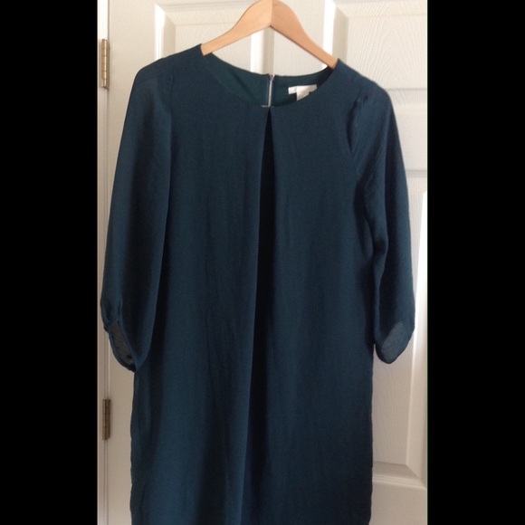 H&M Dresses & Skirts - Hunter Green Long Sleeve Dress