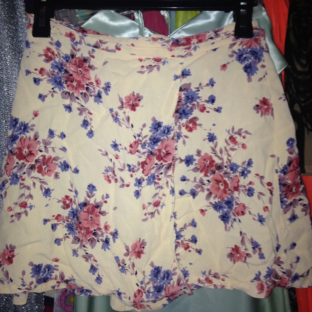VNTG💯% Rayon Floral True Wrap Skirt