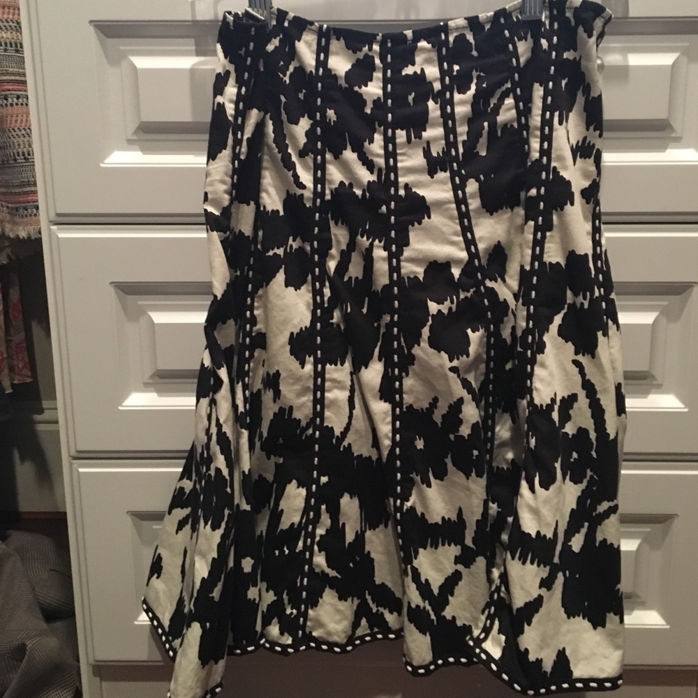 Cabi fit and flare skirt