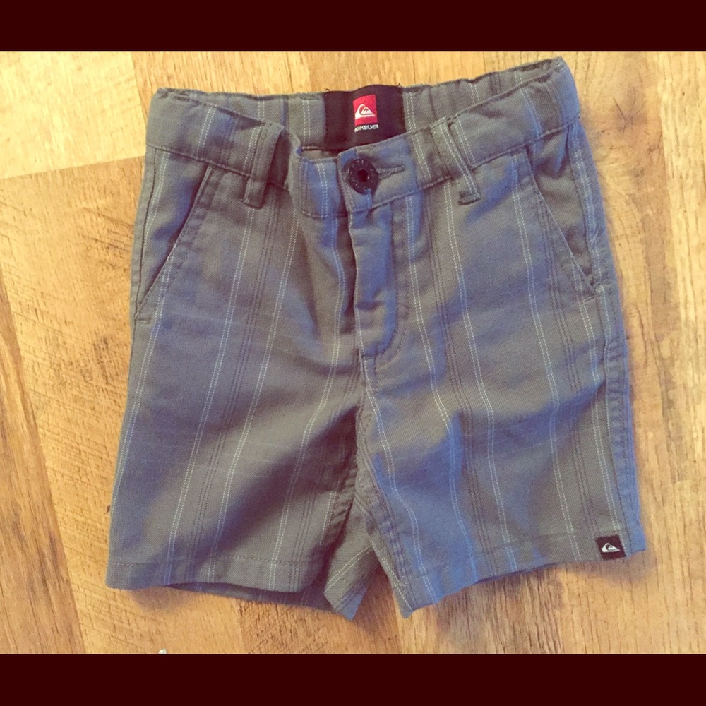 Boys Quiksilver shorts!