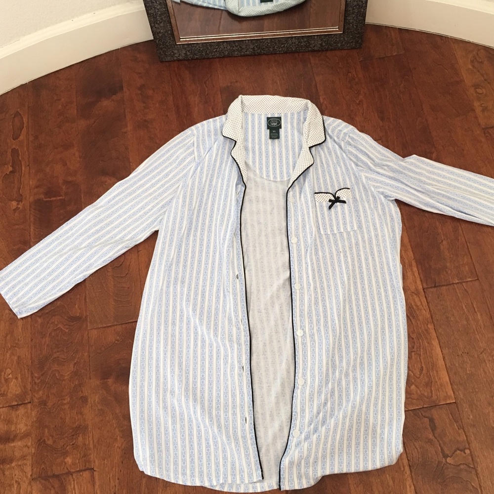 NWOT Night Shirt