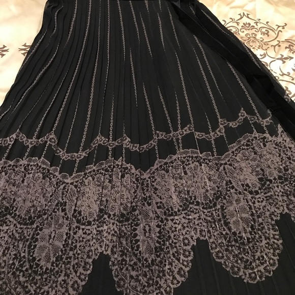 Dress by the loft - Picture 3 of 8