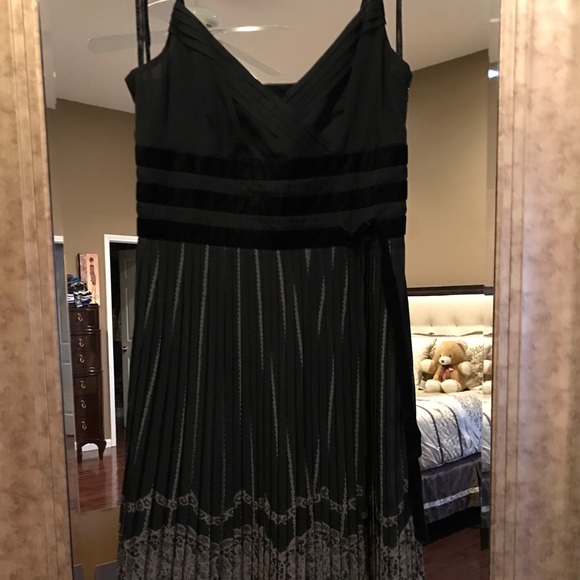 Dress by the loft - Picture 5 of 8