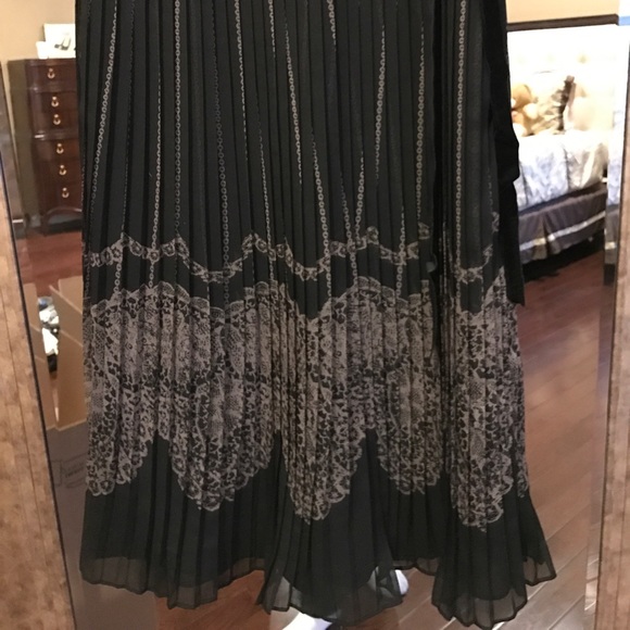 Dress by the loft - Picture 7 of 8