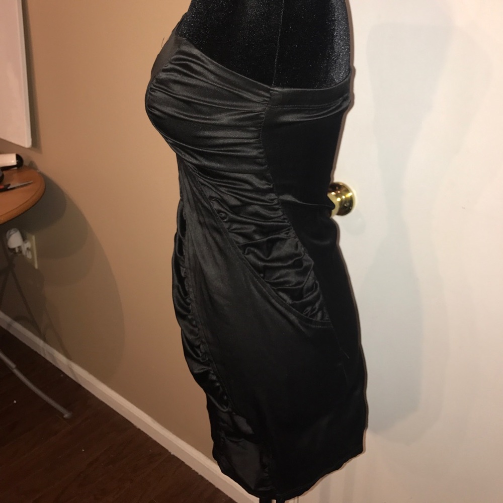 Dress - Picture 3 of 5