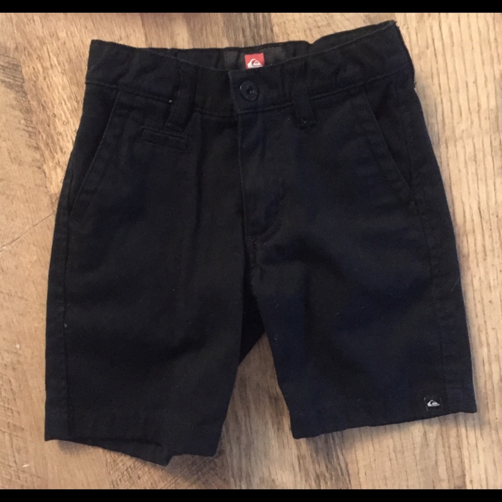 Boys Quiksilver shorts!