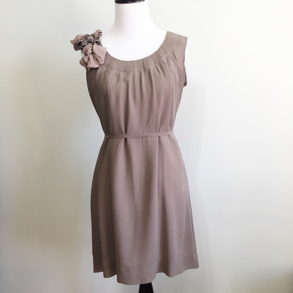 Banana Republic Dresses & Skirts - Banana Republic Silk Rosette Sleeveless Dress Sz 0