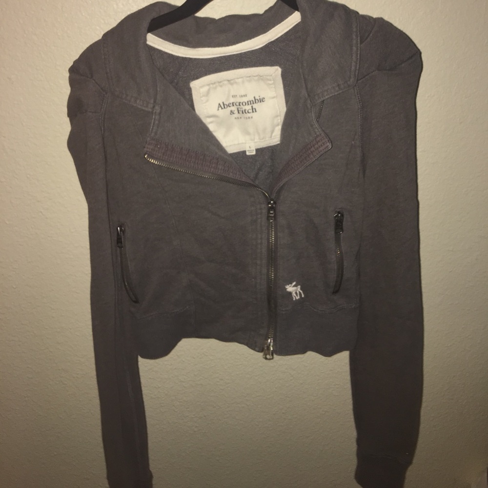 Abercrombie & Fitch cropped zip up sweatshirt 💕