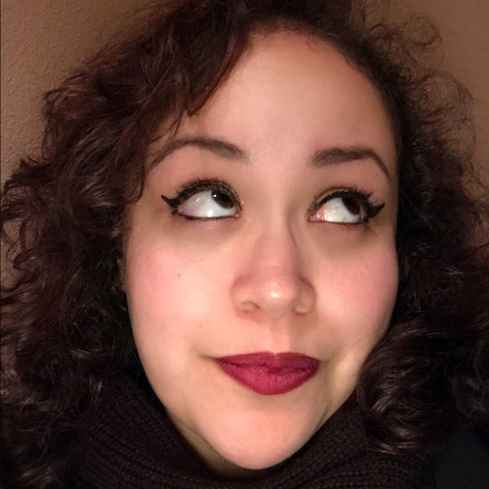 Meet your Posher, Neyda