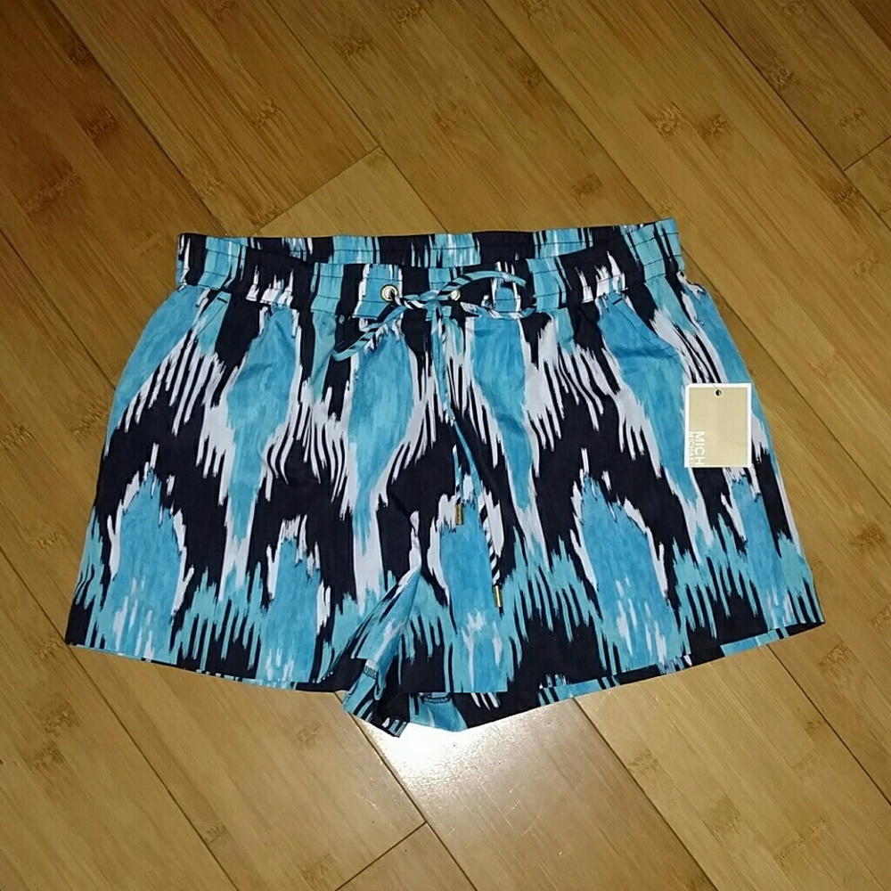 💚 $20 MARKDOWN MICHAEL KORS shorts with pockets
