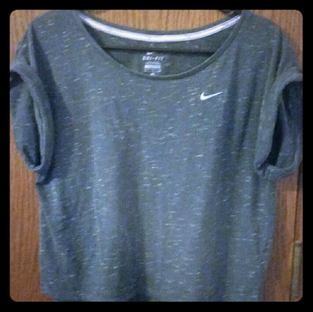 Athletic shirt