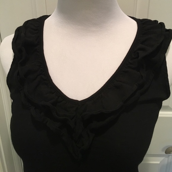 Banana Republic Sleeveless Black Blouse - Picture 2 of 5