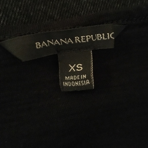 Banana Republic Sleeveless Black Blouse - Picture 4 of 5