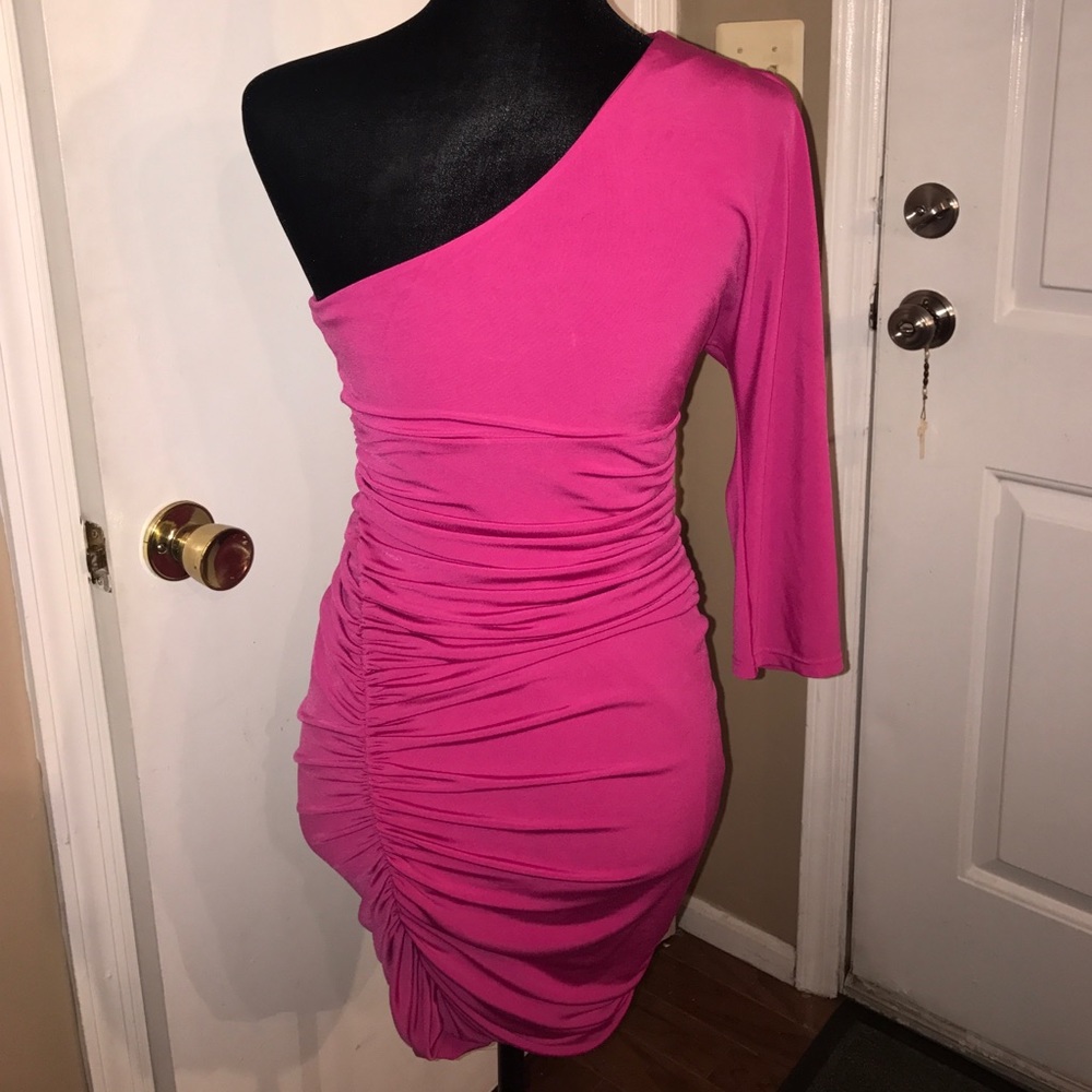 Dress - Picture 3 of 4