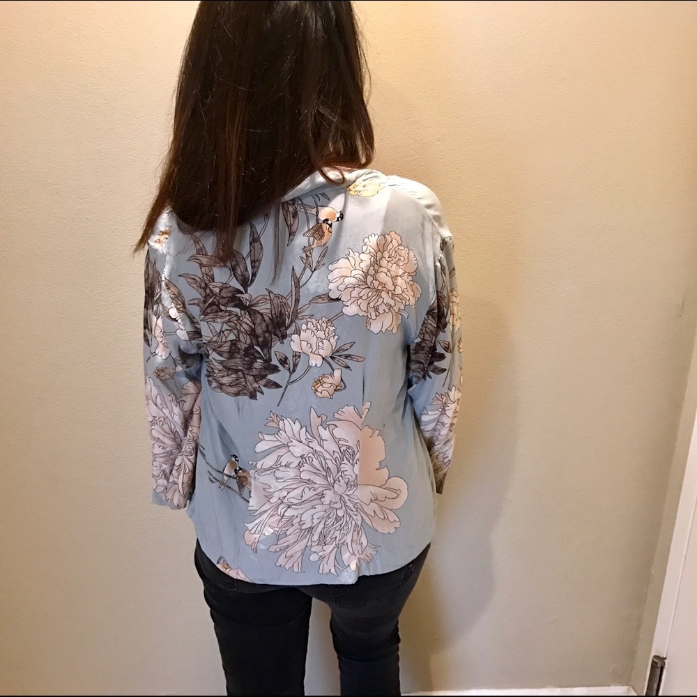 FINAL DAYS Going to goodwill 5/1  100% silk jacket
