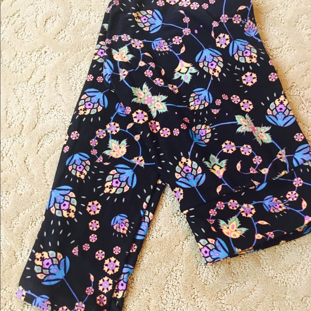 OS Lularoe leggings
