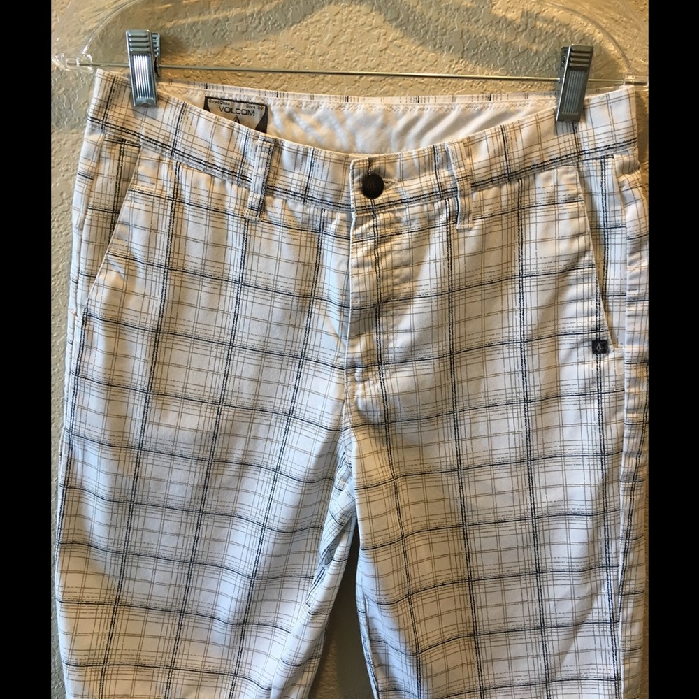 Volcom Shorts Size 30
