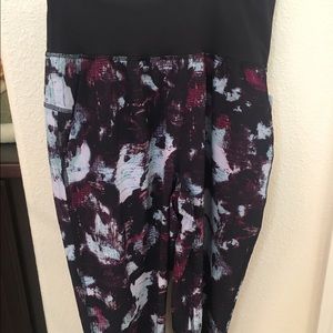 Lululemon tranquil crop size 8 new With Tags!