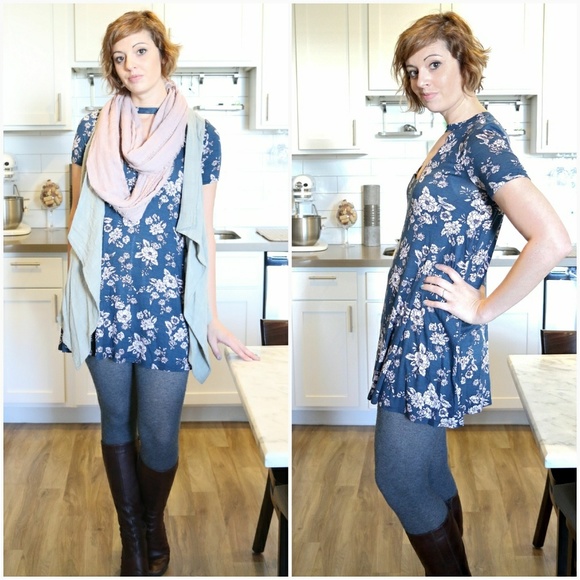 Open Neck Choker Print Dress •Sale• - Picture 5 of 6