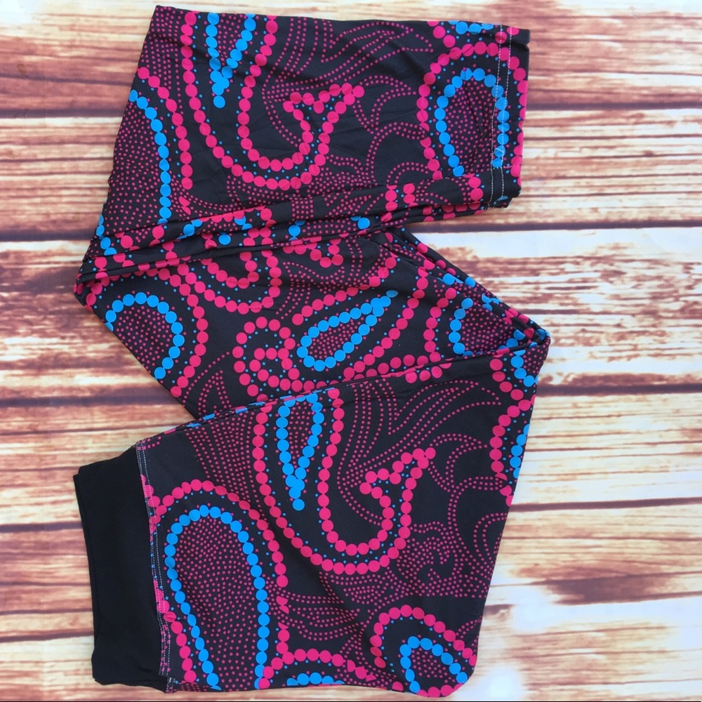 💥HUGE SALE💥Polka dot paisley leggings