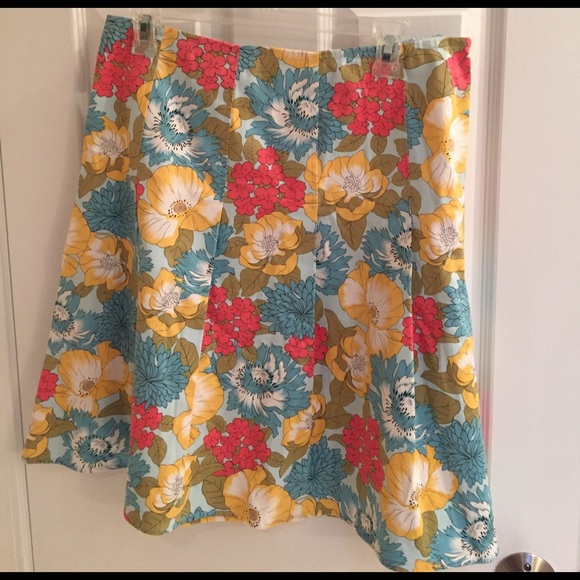 Caslon flowery spring skirt - Picture 2 of 5