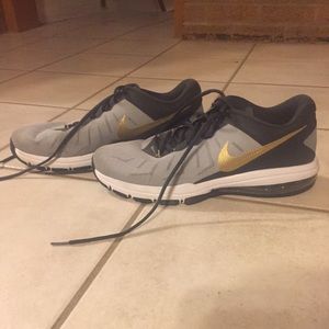 Size 11.5 Nike Air max training shoes