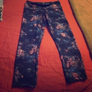 Lululemon Capri pants