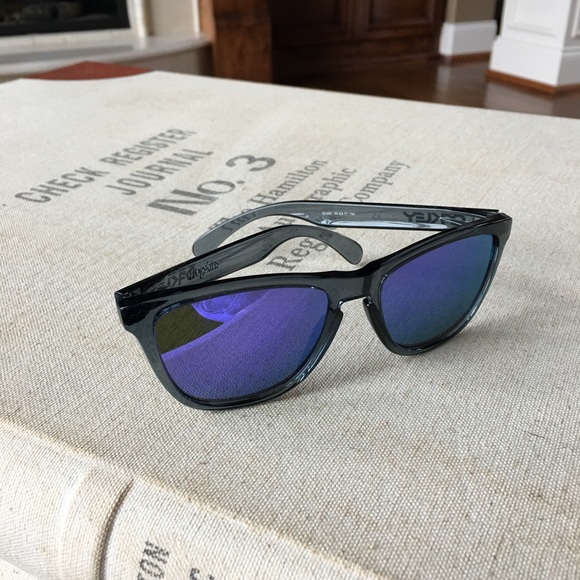 Oakley Sunglasses - Picture 4 of 7