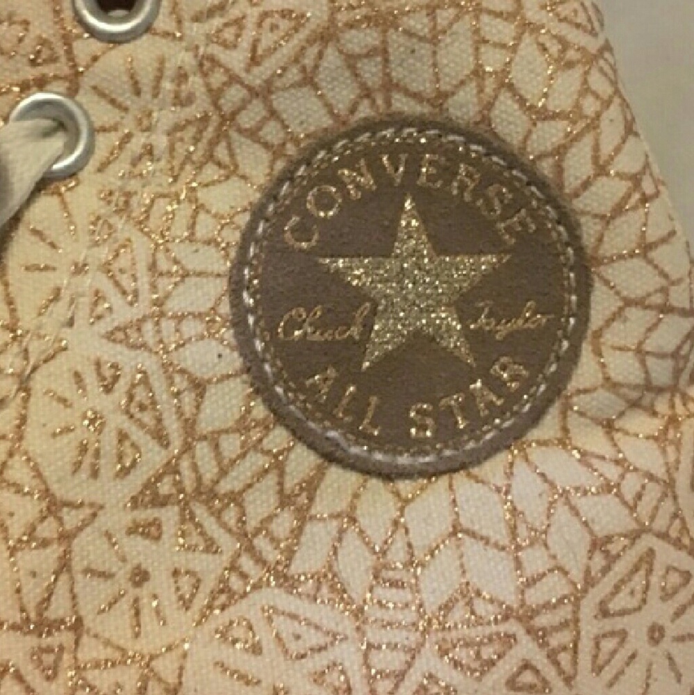 Snowflake / Mandala Converse