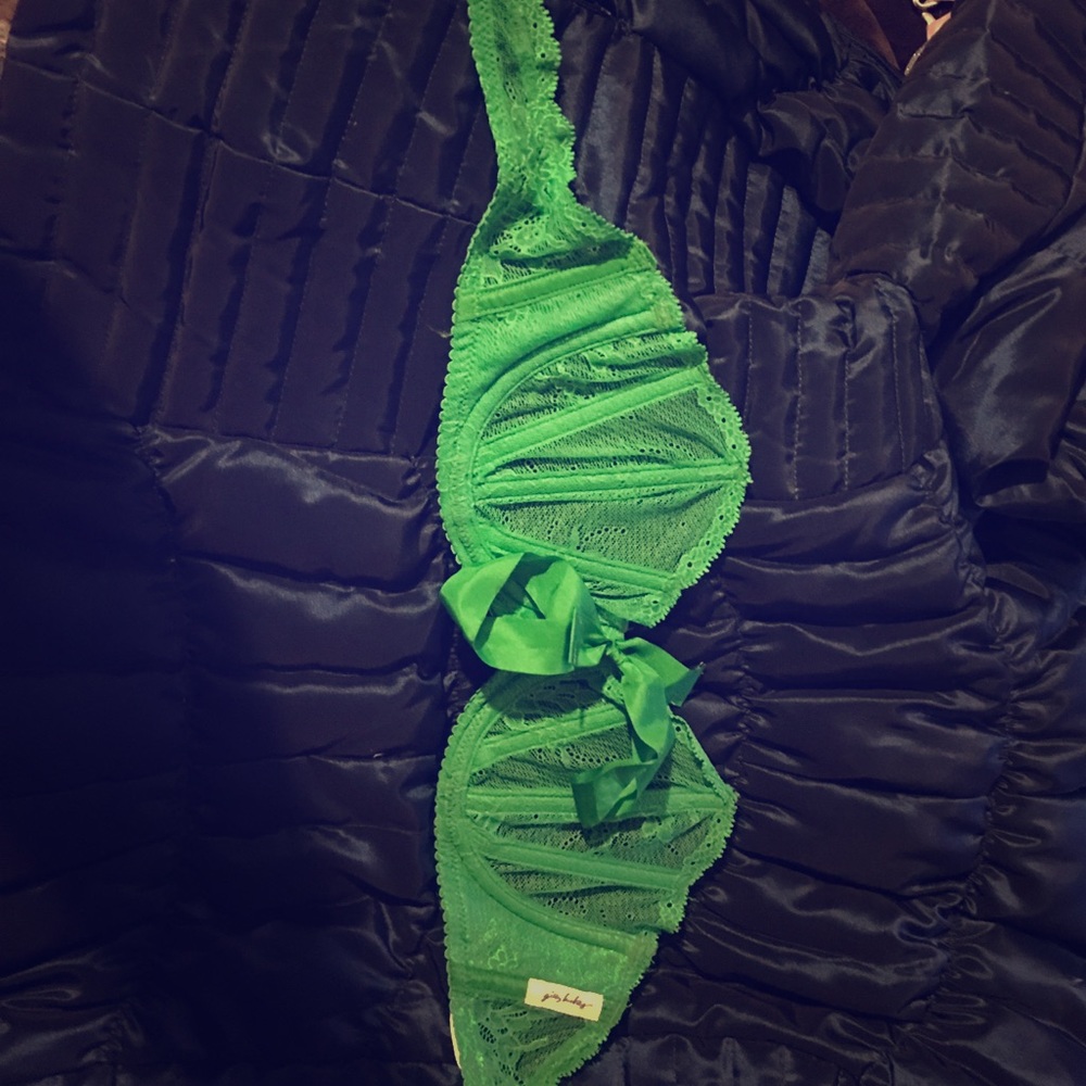 Green NEW strapless 32B sexy bra straps optional.