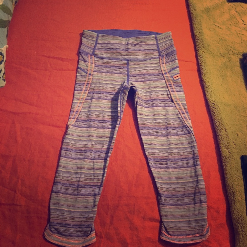 Lululemon pants. Capri. Worn less than 5x.