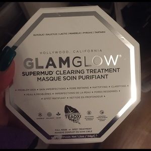 glam glow supermud face mask