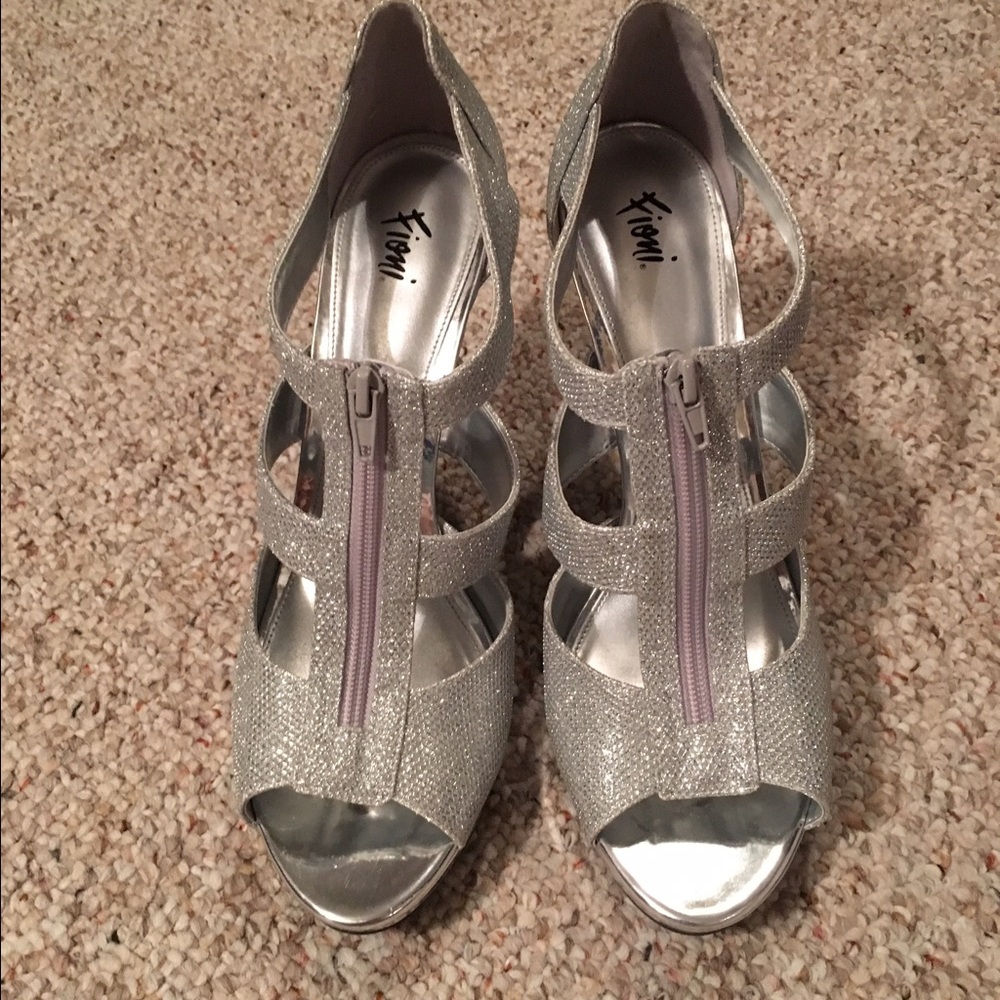 Perfect for your dress up occasion!