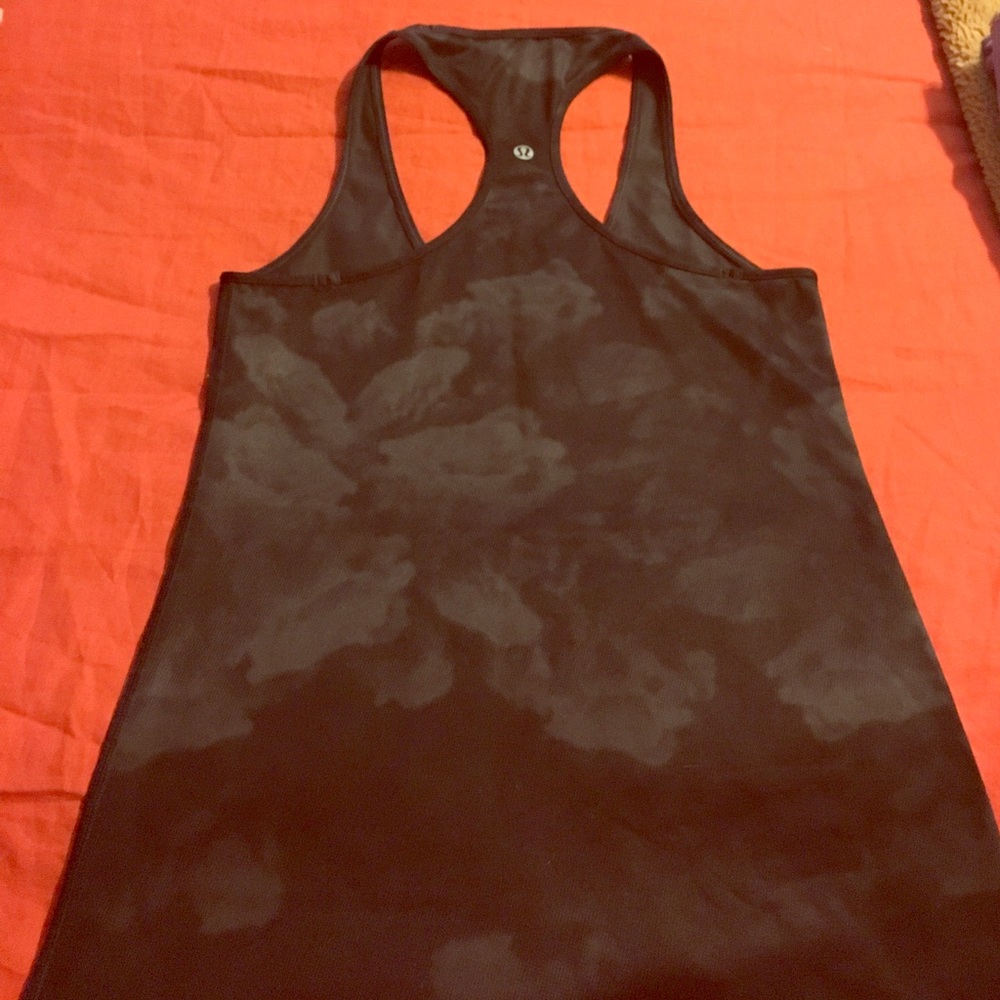 Lululemon classic tank top
