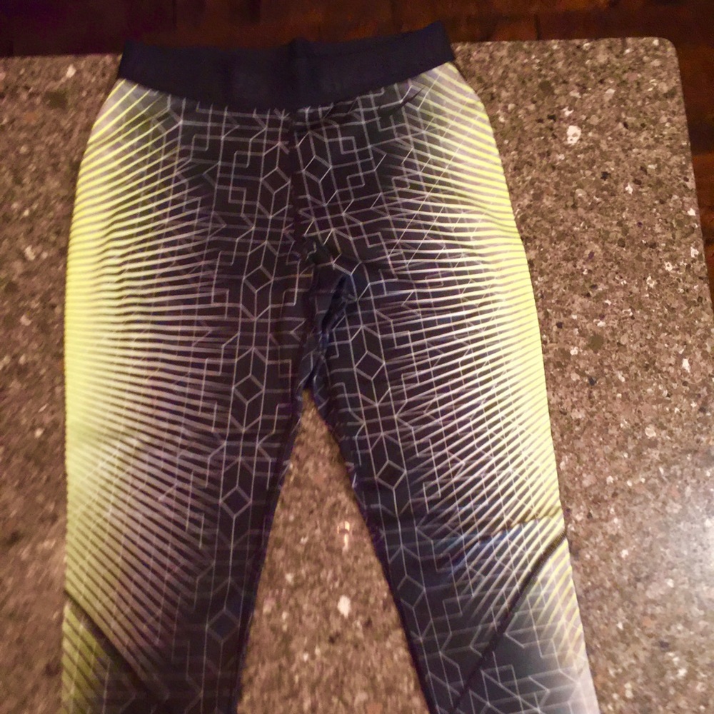 Women Nike Pro leggings