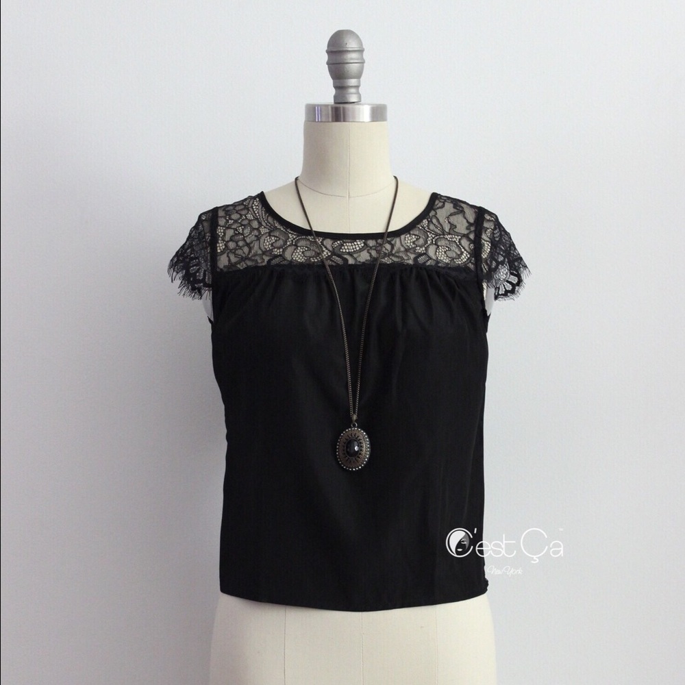 SALE‼️ NWTO-Black Lace Cap Sleeve Top-Size L
