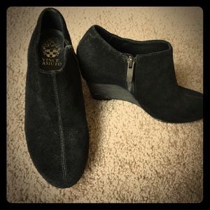 Vince Camuto black suede wedge bootie size 6