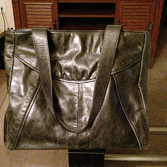 Kenneth Cole Reaction aged leather tote - Picture 1 of 4