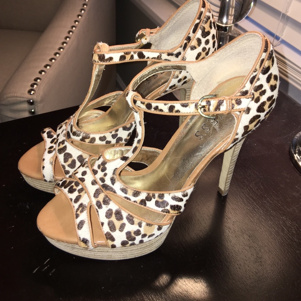 GUESS Leopard Calf Hair T-Strap Sandals