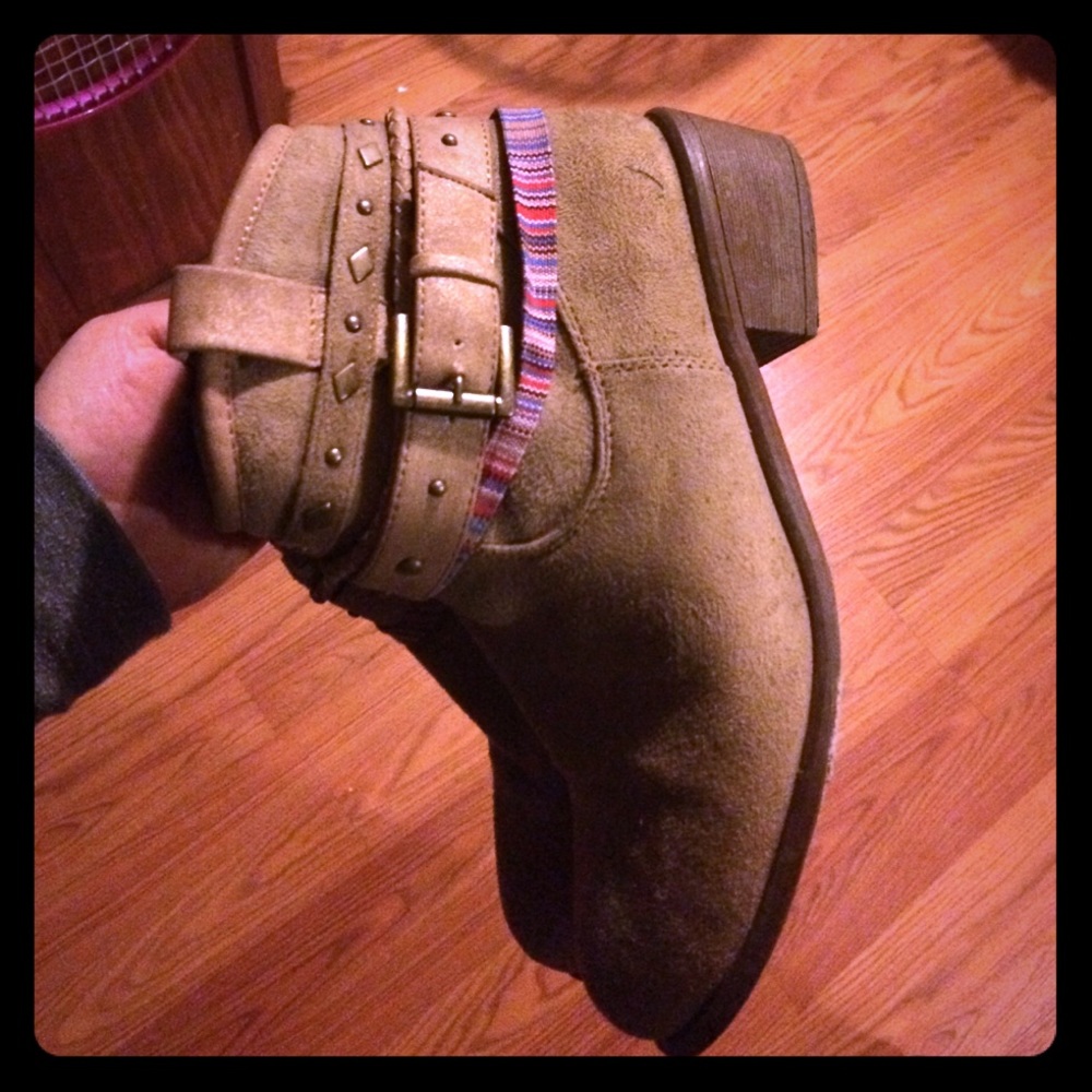 Ankle boots