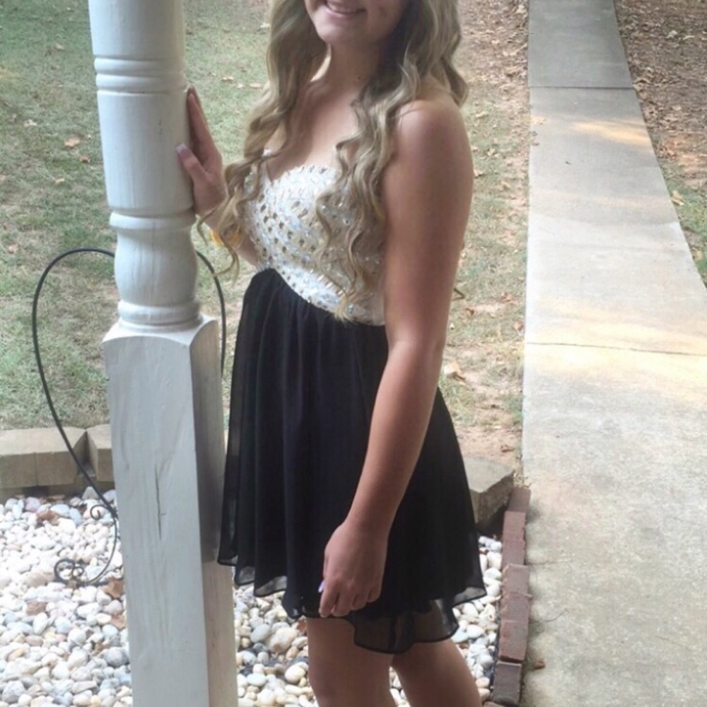 Black & White Short Dress Prom Homecoming