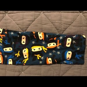 NWOT LulaRoe OS ninja leggings - perfect!