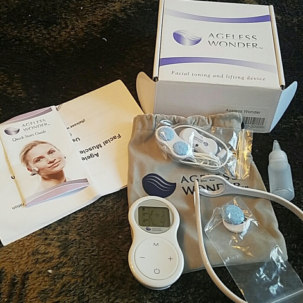 Ageless Wonder Facial toning and lifting device