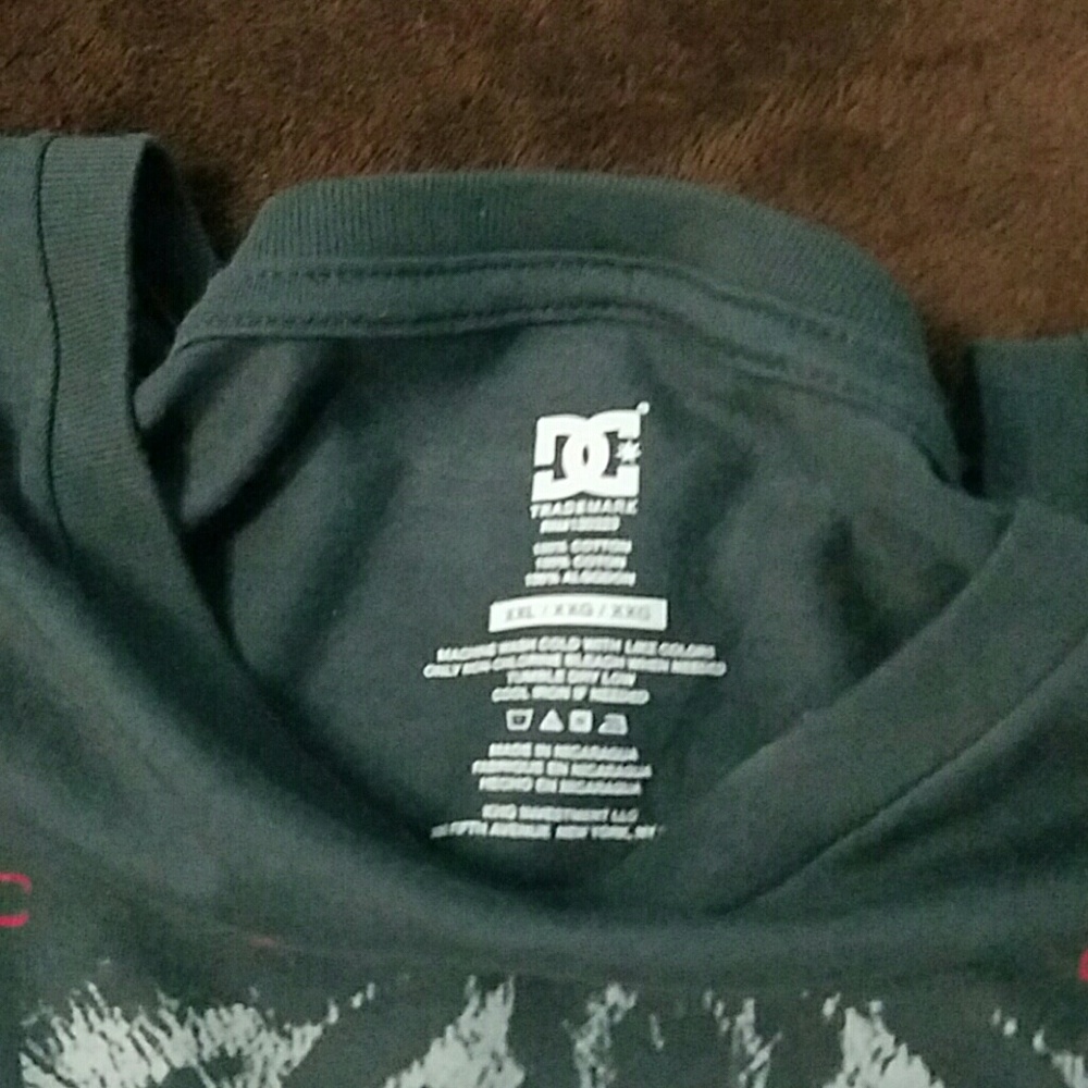 ♂NWOT DC Shoes T-Shirt (Short-Sleeve)♂ - Picture 2 of 2